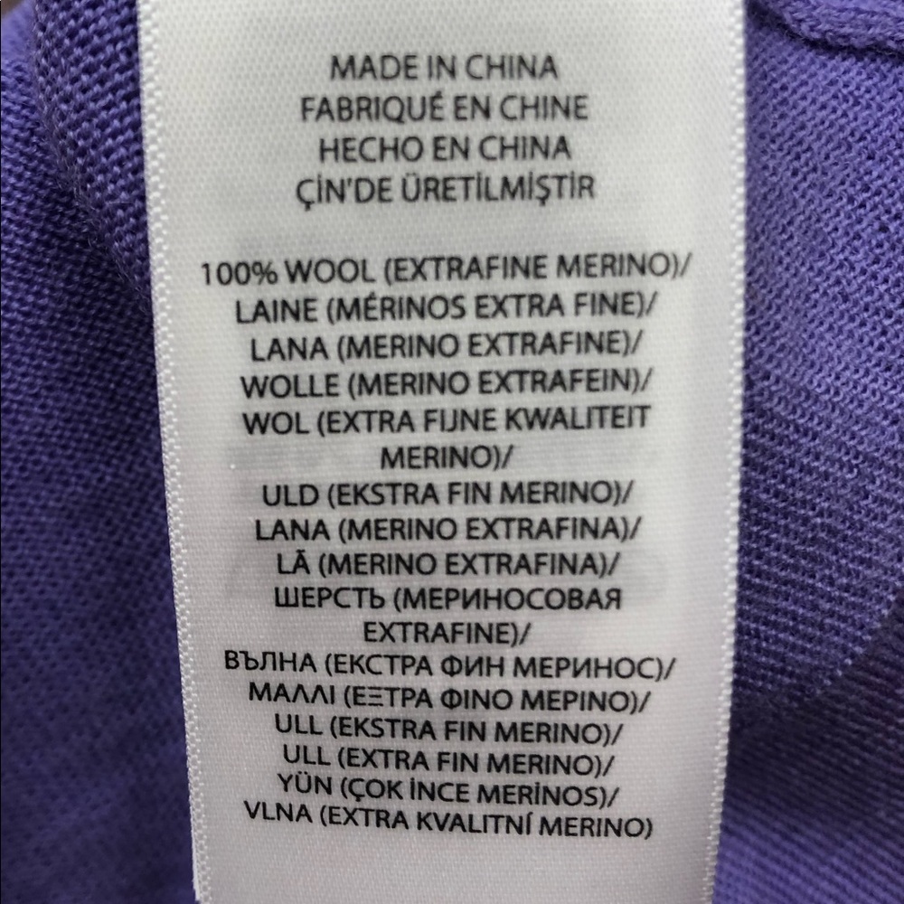 Polo Golf Ralph Lauren v neck sweater. 100% Wool. New with tags. Large. Purple - Picture 4 of 4